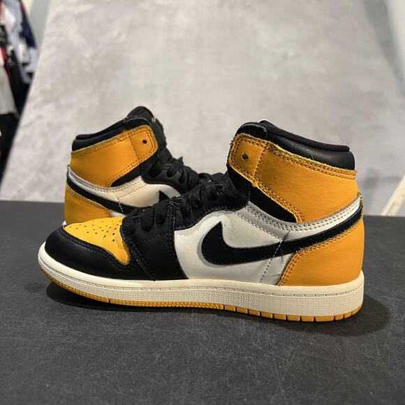 Air Jordan 1 Retro OG Taxi Shoes Youth Size 2Y Black White AQ2664-711